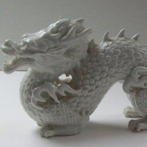 Vintage Fitz & Floyd White Porcelain Chinese Lion Statue, made in Mexico